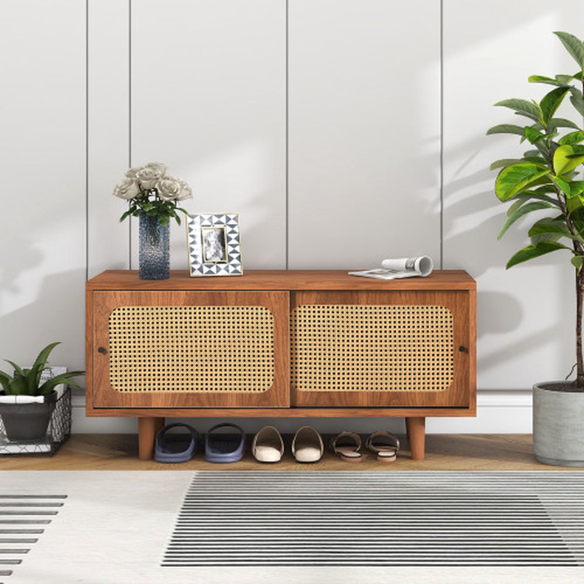 Rotan schoenenkast met 2 deuren met verstelbare plank walnootkleur mooie schoenenkast voor hal, woonkamer en slaapkamer,104*40*48 cm (0713884181993)