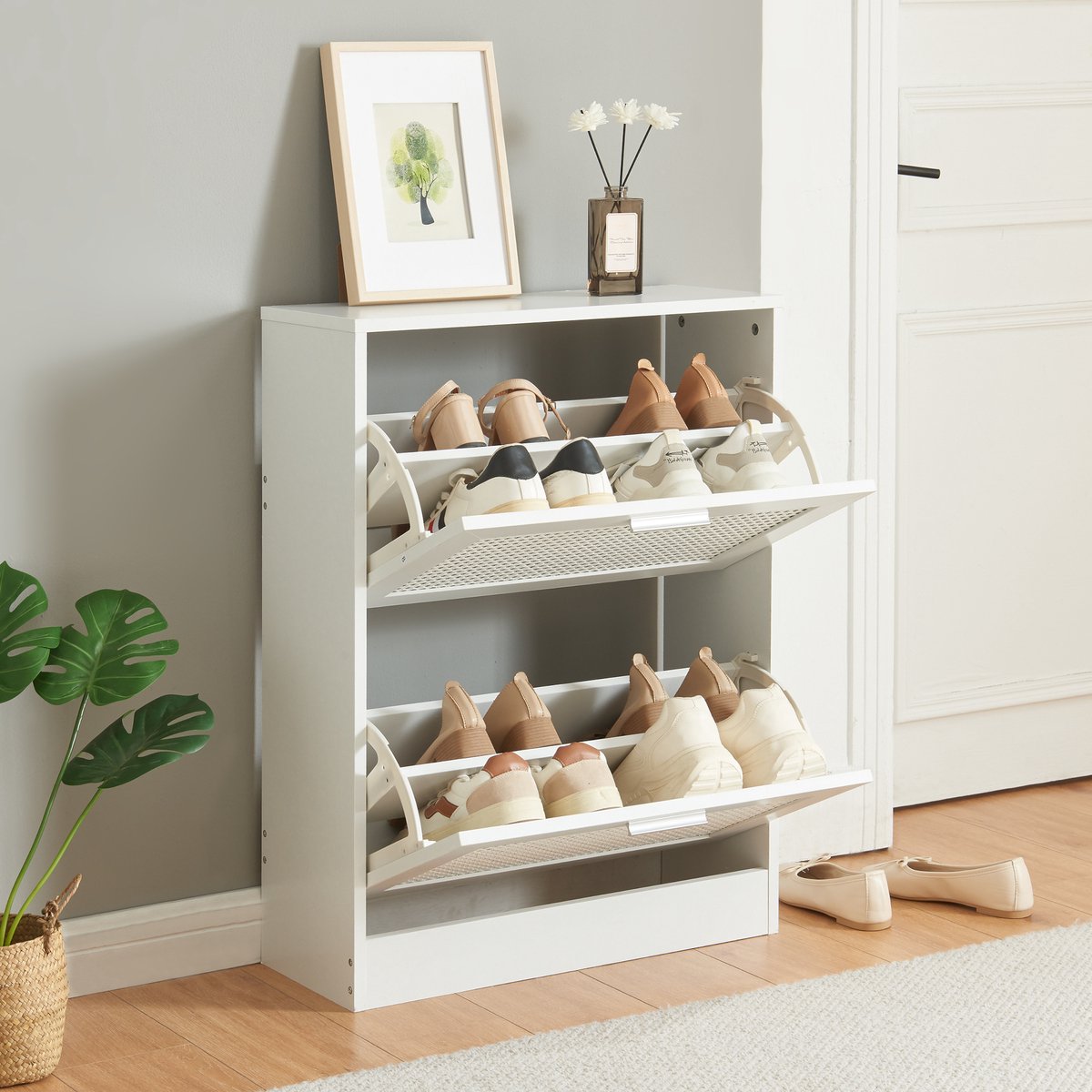 Schoenenkast Vesilahti met 2 vouwdeuren 80x60x23,5 cm wit [en.casa] (4059438884757)