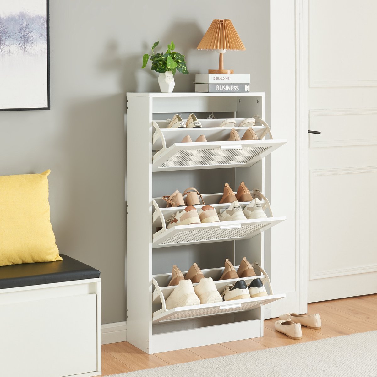 Schoenenkast Vesilahti met 3 vouwdeuren 115x60x23,5 cm wit [en.casa] (4059438884764)