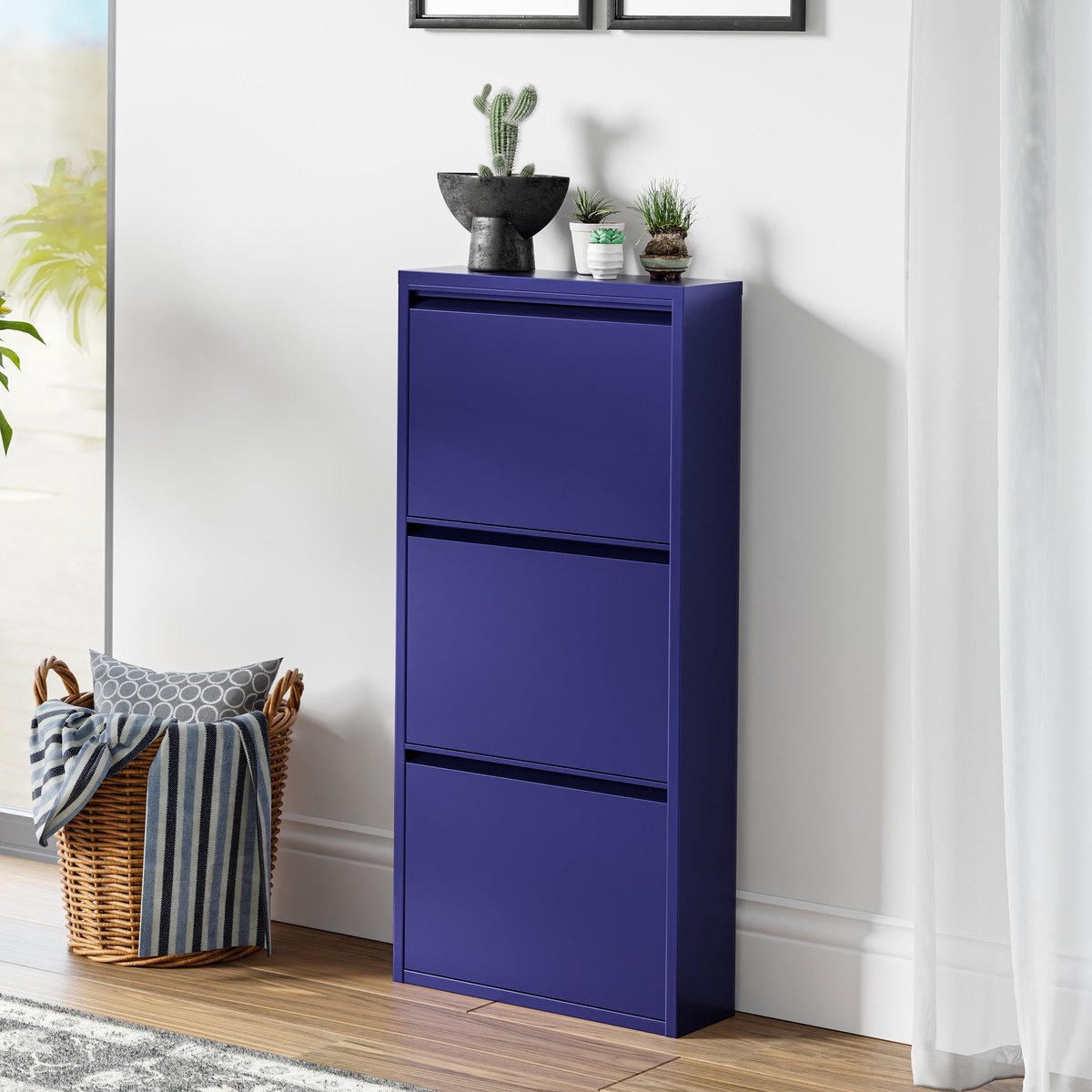 Schoenenkast Sokndal 3 kleppen middernachtblauw 104x50x15 cm [en.casa] (4059438955389)