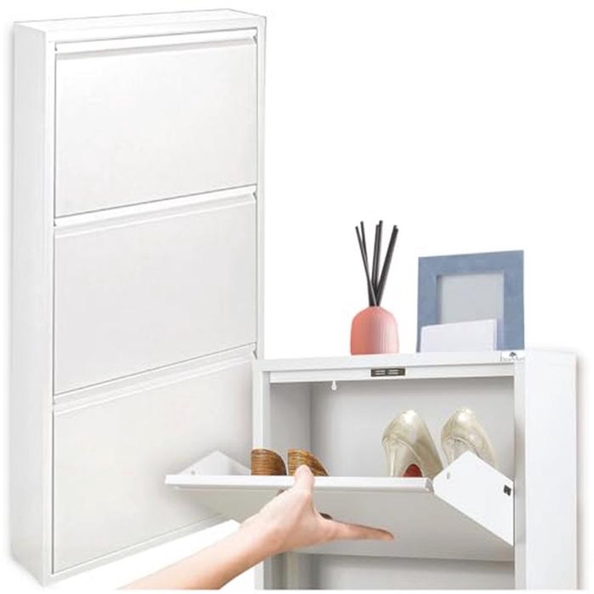 Slim schoenenrek (het origineel!) voor Max 9 paar schoenen - Levenslange garantie - Geen montage nodig! Ruimtebesparend Slim met 3 deuren wit metaal, gegarandeerd ook voor gebruik buitenshuis. (9101002996047)