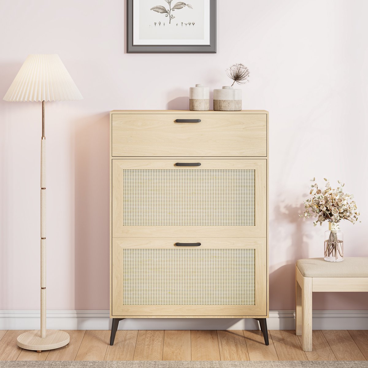 Licht houten schoenenrek met bovenlade en dubbele planken van natuurlijk riet, geventileerd, functioneel en perfect voor het optimaliseren van kleine ruimtes. (4853222963969)