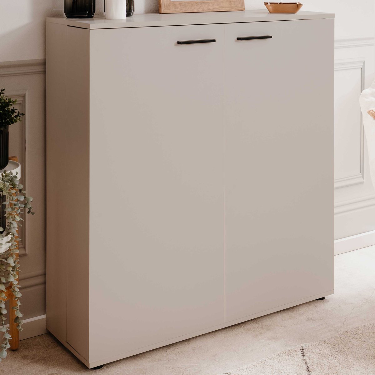 Schoenenkast Satine - 100x34x110cm - 2 deuren - beige - Finori - Schoenenkast - Beige - Melamine; Spaanplaat (4251182717293)