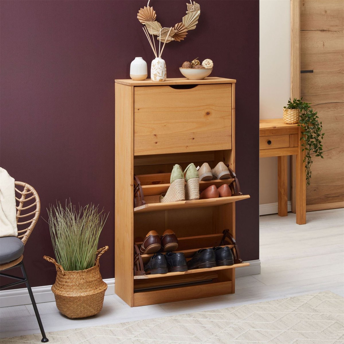 BASIL schoenenkieper met 3 kleppen gemaakt van dennenhout in bruin (4016787840032)